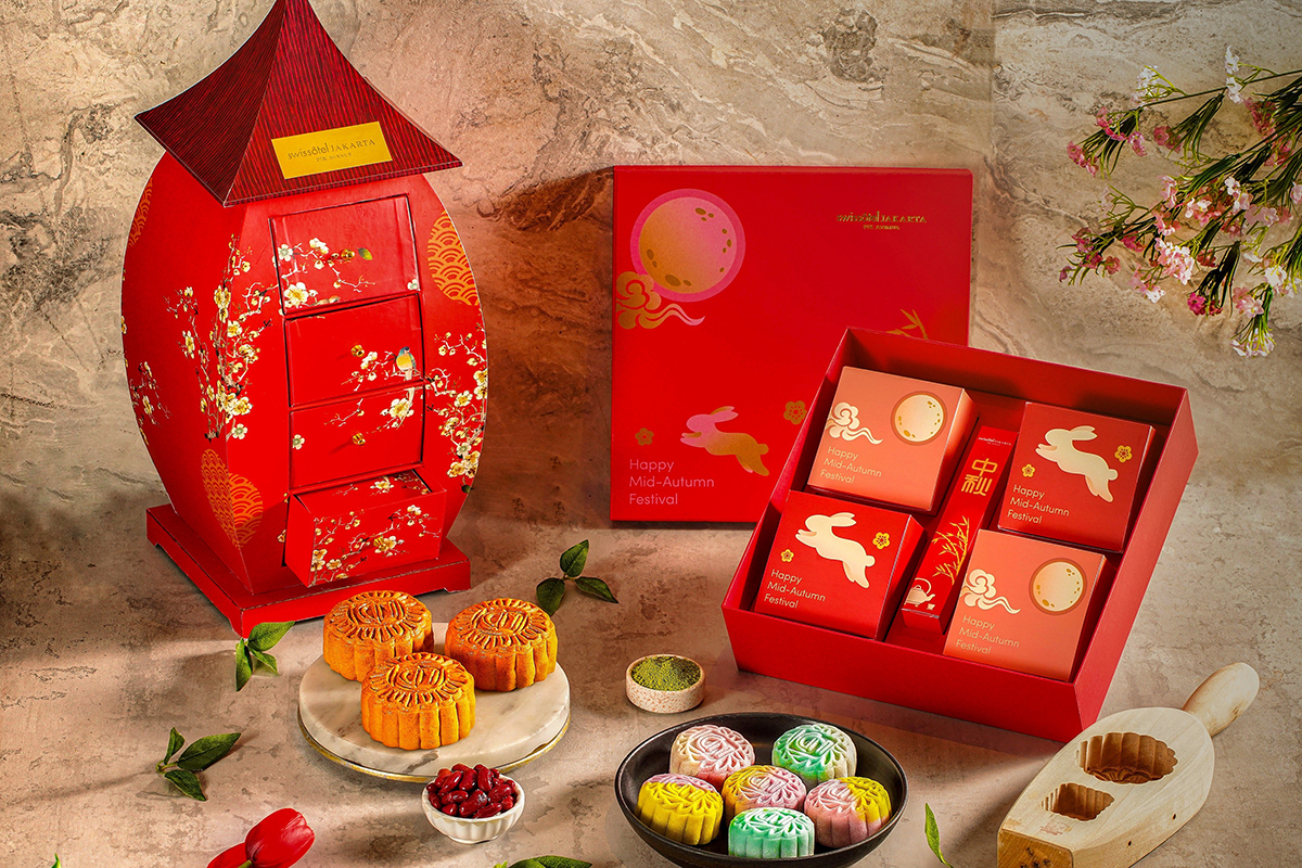 6 Luxury Mooncake Gift Boxes Winning Over Shoppers This Mid-Autumn