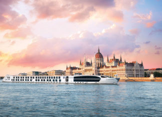 Unparalleled Luxury on the Water