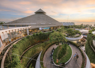 Winner of Exquisite Awards 2025 – Best Shopping Mall: beachwalk Shopping Center