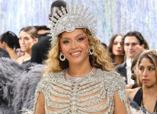 Costume Art Eleganza Bedazzles New York City and the World through the Met Gala