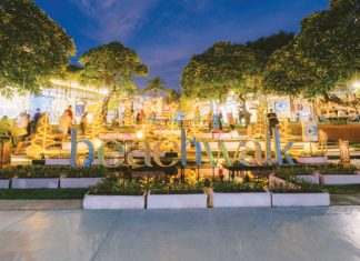 Holiday Festivities Abound at beachwalk Shopping Center