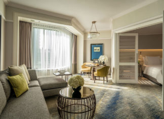 Winner of Exquisite Awards 2024 – Best Business Hotel: Four Seasons Hotel Singapore