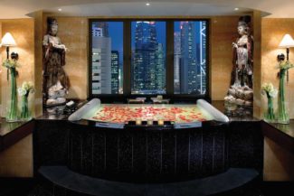 Mandarin-Oriental-hong-kong-suite-mandarin-suite-bathroom-01